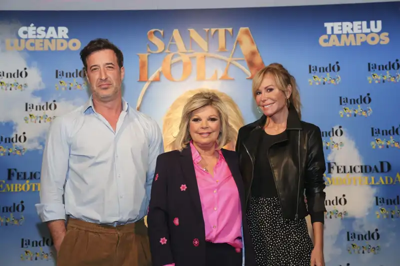 Terelu Campos y Lara Dibildos en la presentación de la obra de teatro 'Santa Lola'