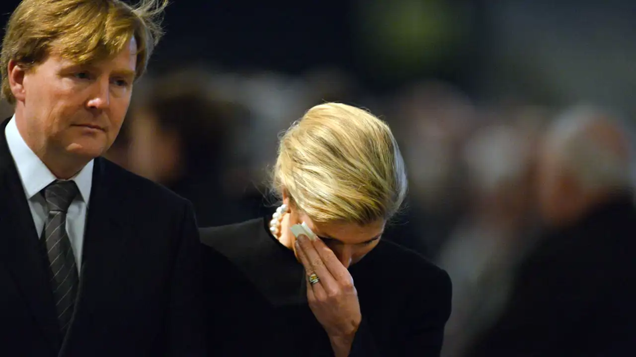 La Reina Máxima llorando en un funeral en Bélgica en 2012