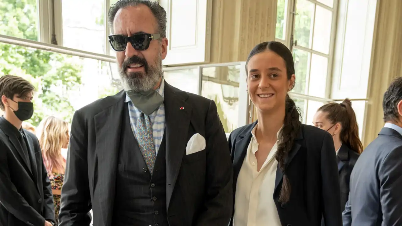 La prensa francesa destaca la aparición de Victoria Federica y su padre, Jaime de Marichalar, en París con este llamativo calificativo