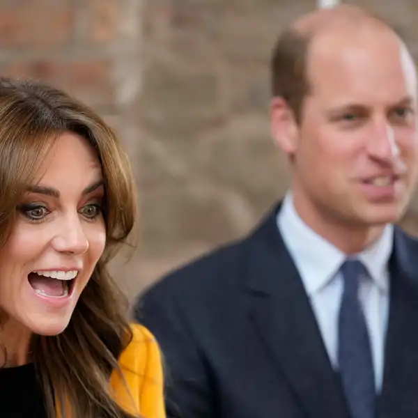 Kate Middleton y el Príncipe Guillermo sorprendidos