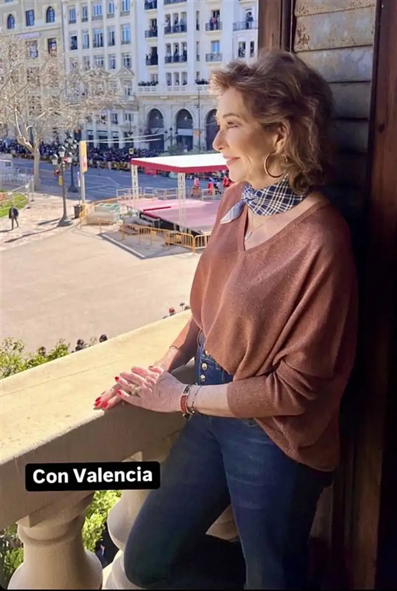 Ana Rosa Quintana en las Fallas de Valencia