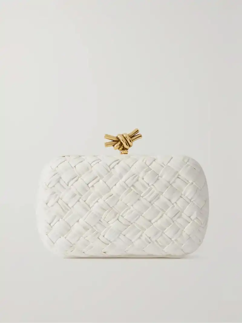 Bottega Veneta Knot Intrecciato White Leather Clutch 3.300 euros 