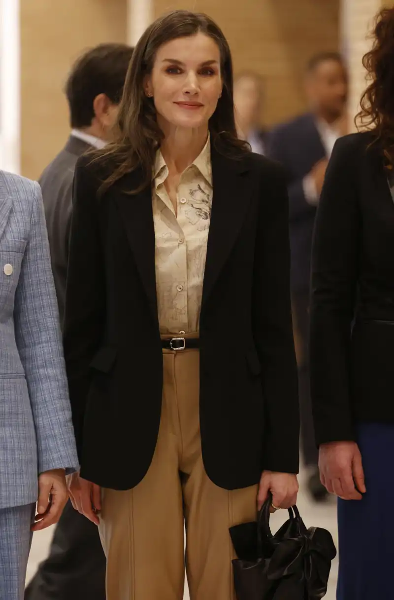 El último look de la Reina Letizia en su último viaje a Almería 