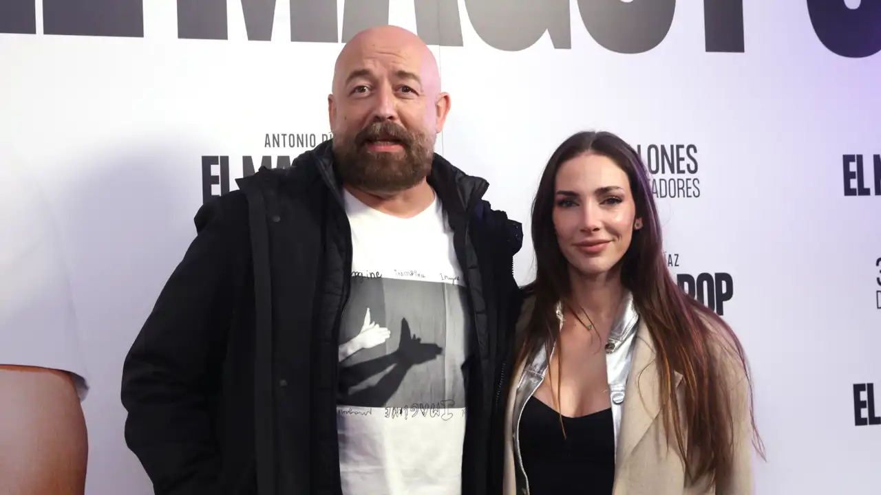 Goyo Jiménez y su esposa en un estreno