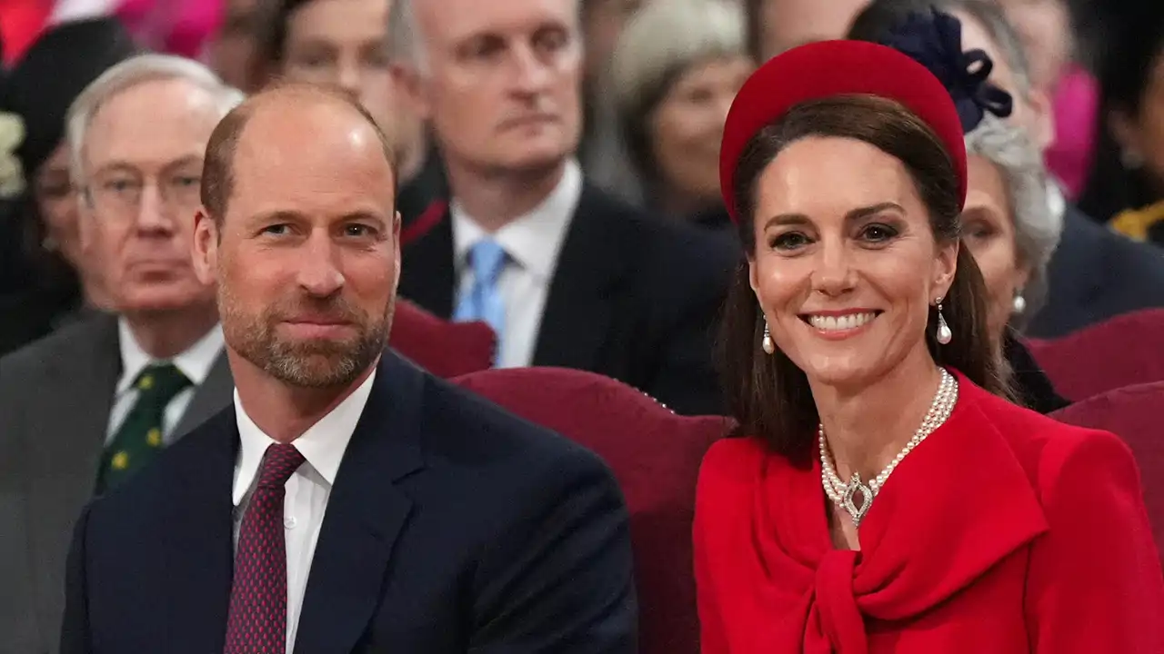 Kate Middleton y el Príncipe Guillermo en un acto