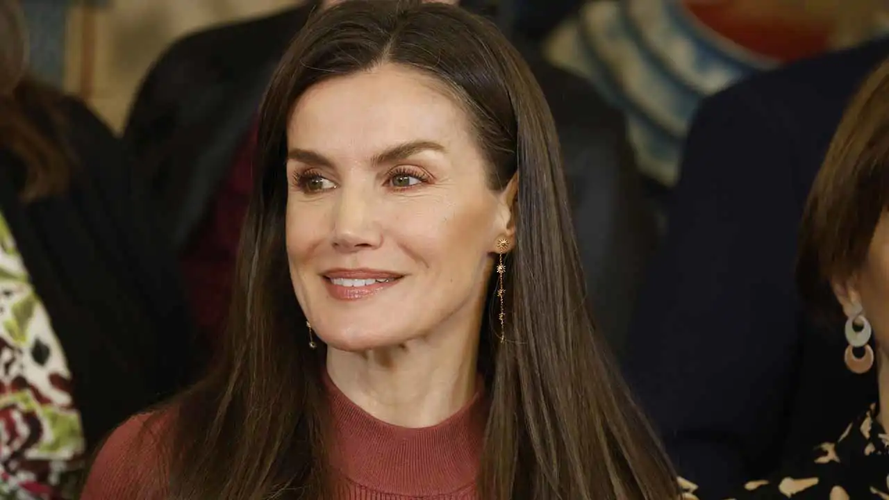 La Reina Letizia vuelve a apostar por una firma valenciana