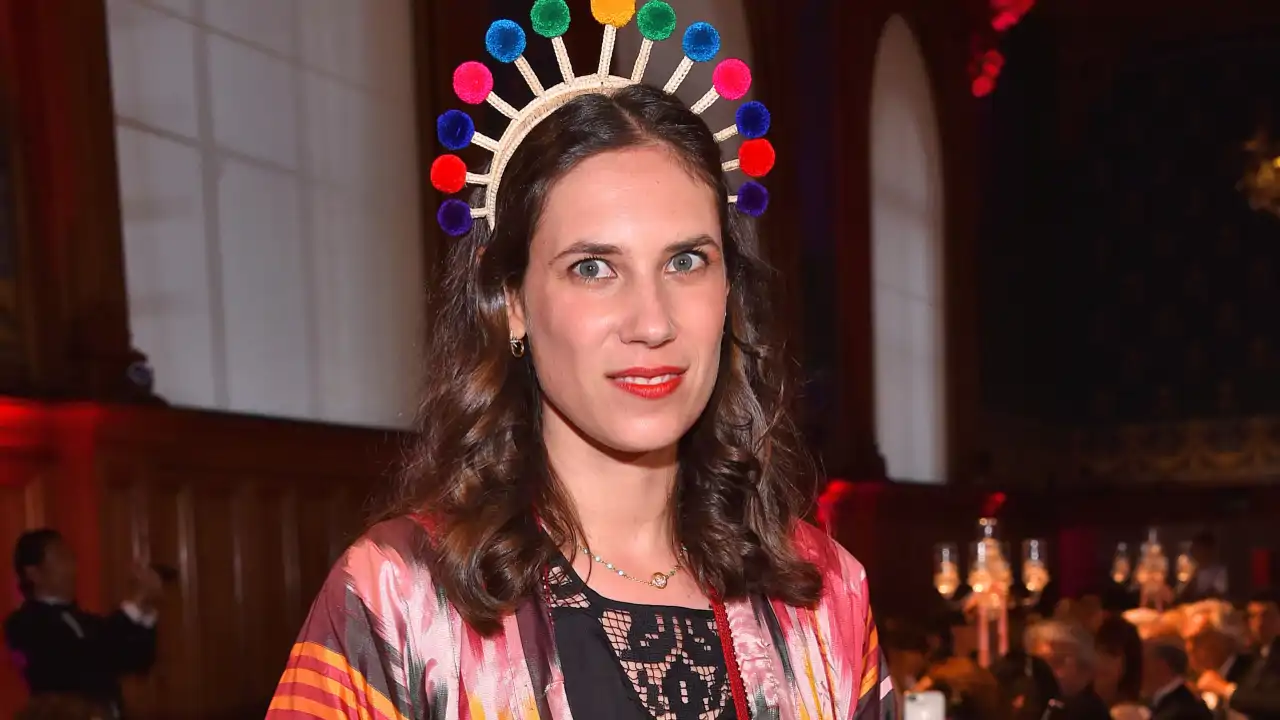 Tatiana Santo Domingo, la nuera hippie de Carolina de Mónaco, arrasa con sus exclusivos vestidos para las pijitas boho-chic