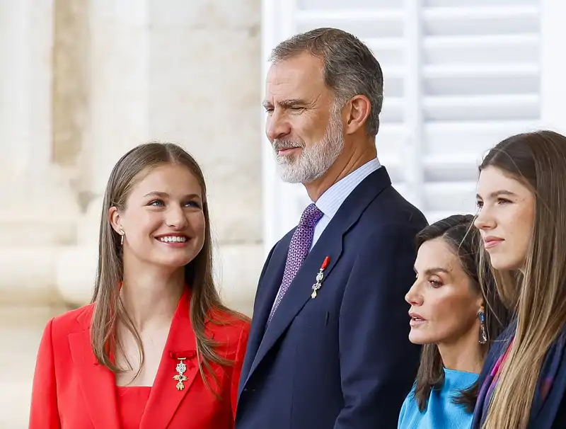 El Rey Felipe, rodeado de su familia