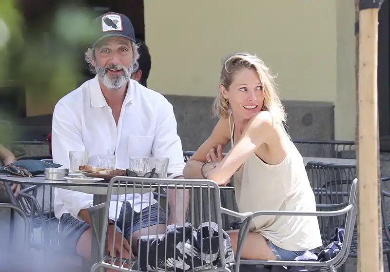 Ernesto Alterio y su pareja, la actriz Ella Jazz
