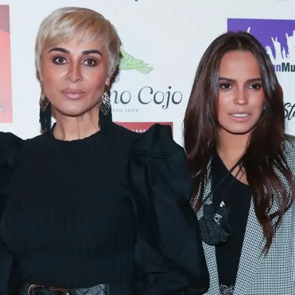 Ana María Aldón y Gloria Camila