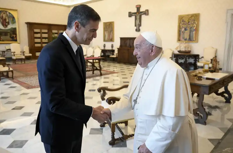 Adiós Francisco: los emotivos mensajes de las casas reales, celebridades y líderes políticos para despedir al "Papa sencillo"