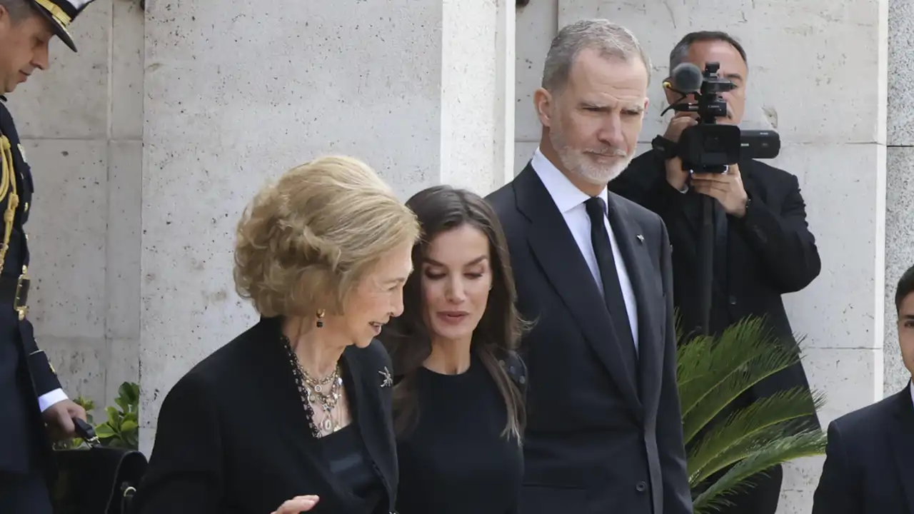 Reina Sofía y Reina Letizia