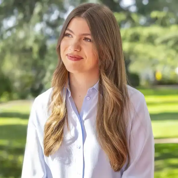 La Infanta Sofía en una de las fotografías oficiales con motivo de su 18 cumpleaños.