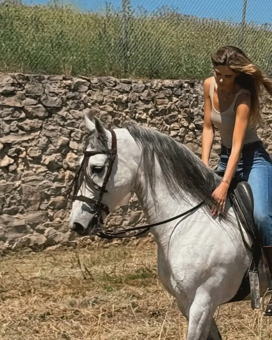 Amazonas y modelo: Ana Soria demuestra sus habilidades frente a la cámara