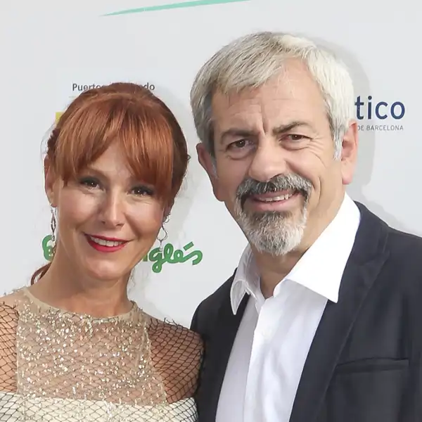 Carlos Sobera, presentador de ‘Supervivientes’, abre el álbum de fotos íntimo de su viaje familiar en Kuala Lumpur