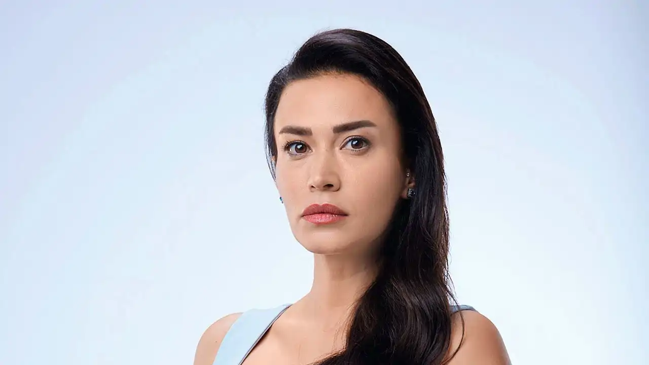Ecem Ozkaya ('Renacer'): "Soy una completa adicta al trabajo"