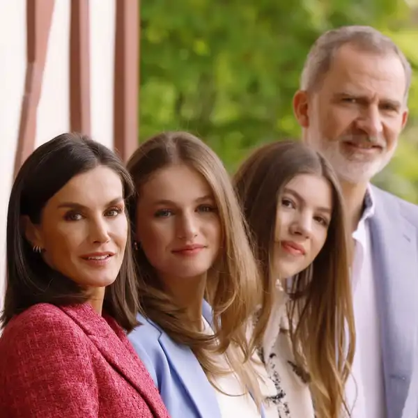 Nuestra Familia Real con motivo de la celebración del 20 aniversario del enlace real entre Don Felipe y Doña Letizia