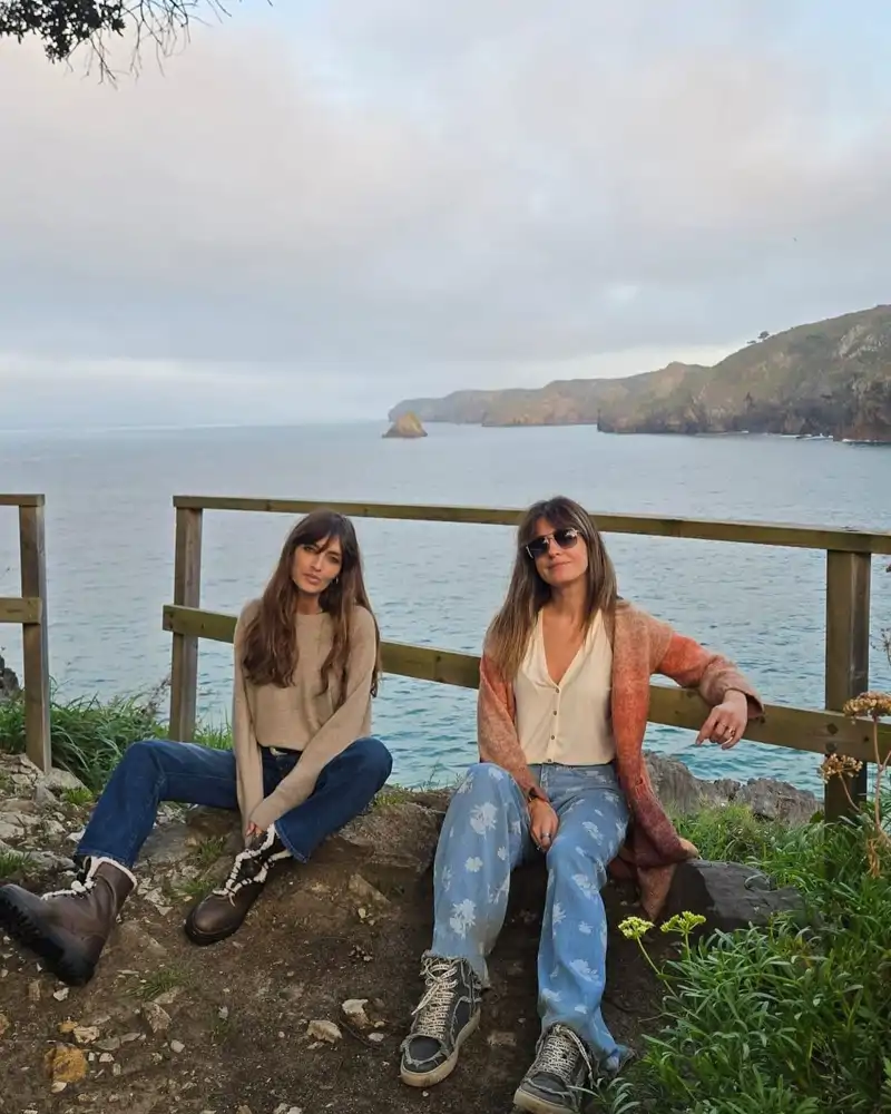 Sara Carbonero e Isabel Jiménez, en Cantabria.