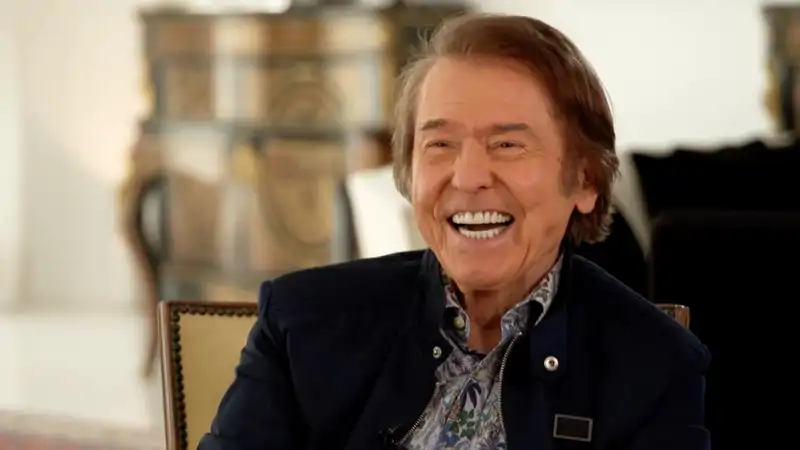 Raphael concede su primera entrevista tras su linfoma cerebral en el 'Telediario' de La 1 de RTVE