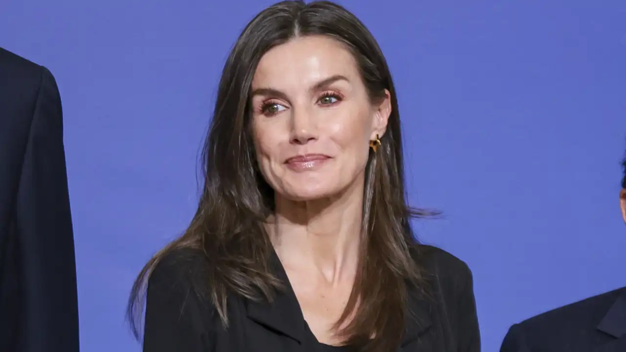 Una cita de incógnito y una llamada de seguridad, el plan 'B' de la Reina Letizia por Madrid tras cancelar su agenda oficial