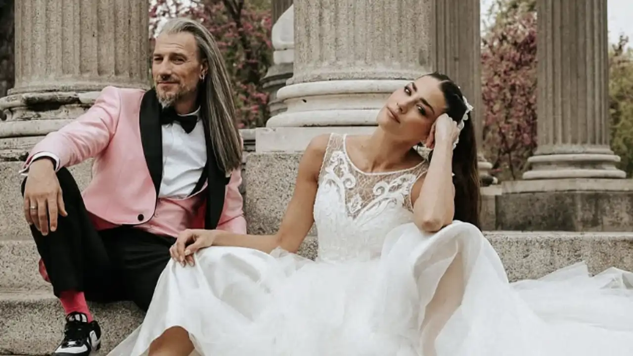 Laura Moure, azafata de 'La Ruleta de la Suerte', se casa con su novio: las fotos de su romántica boda