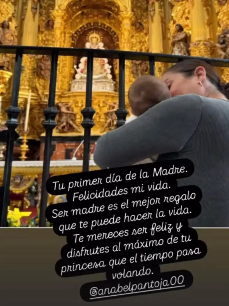 Merchi felicita a Anabel Pantoja por el día de la madre