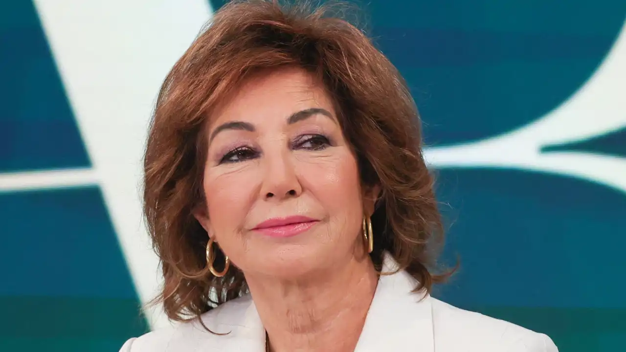 Ana Rosa tras escuchar el calvario de Jorge Cadaval, atrapado en un tren: "Un país lleno de enchufados que no tienen ni idea"