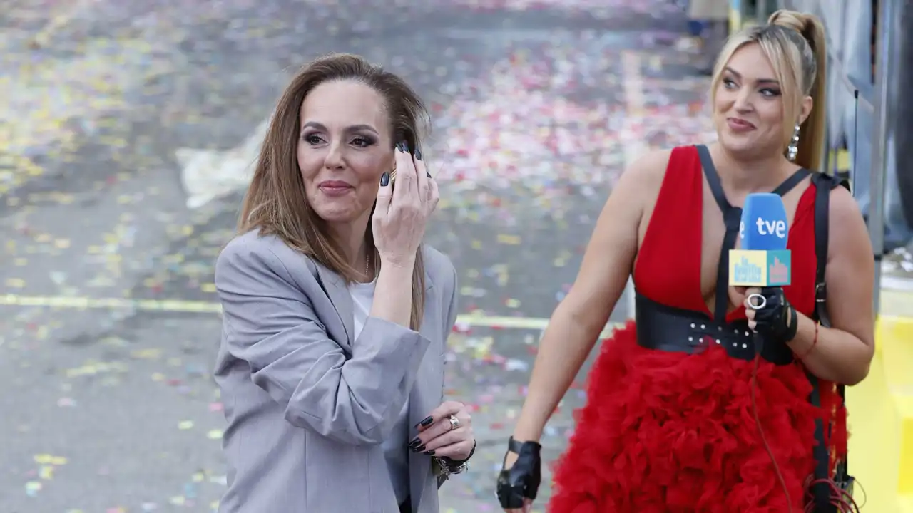 Así ha sido el encuentro tras las cámaras de Marta Riesco y Rocío Carrasco en el estreno de 'La familia de la tele'