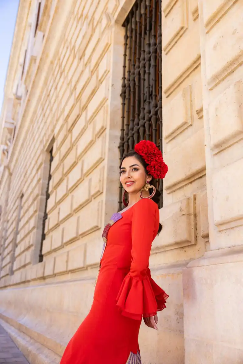 Corina Mzarek vestida de flamenca