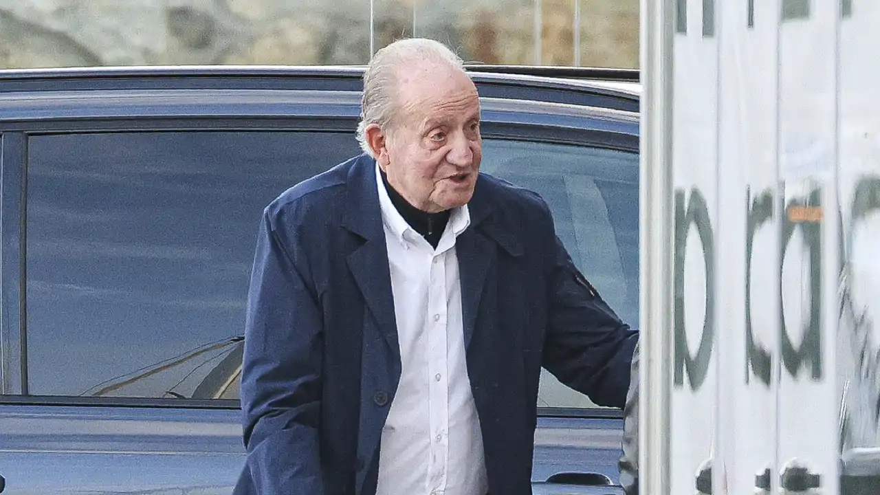 El Rey Juan Carlos, en las regatas de Sanxenxo.