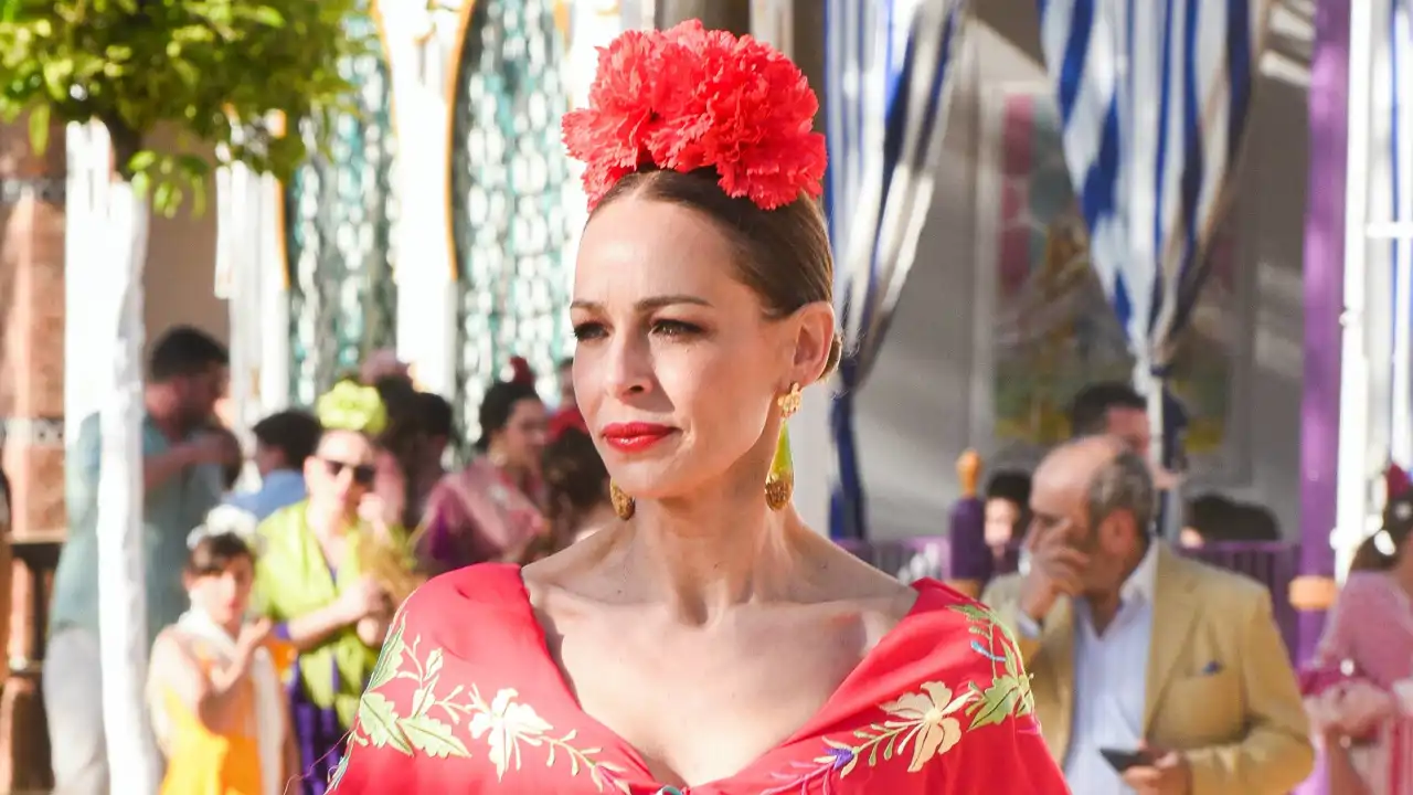 Eva González vestida de flamenca