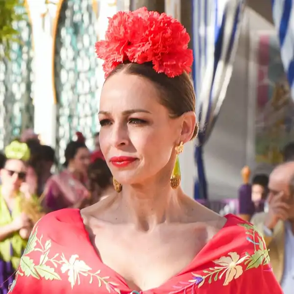 Eva González vestida de flamenca