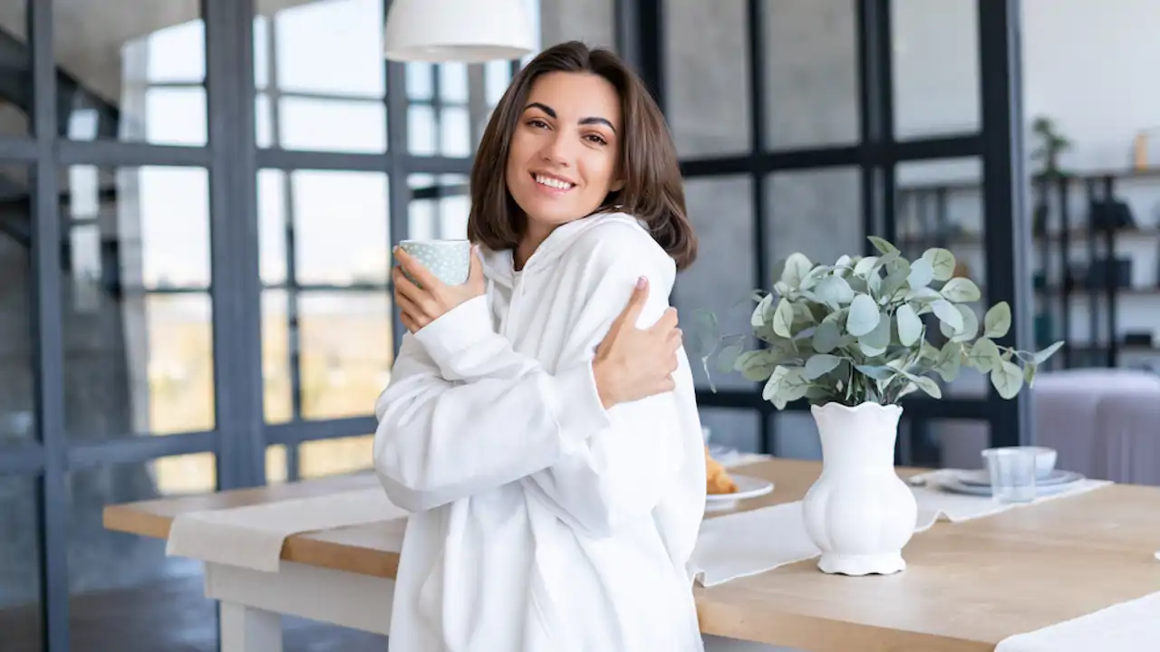 Laura Mira, psicóloga y experta en mindfulness, habla sobre la importancia del autocuidado: “Estimula las hormonas del bienestar y nos hace más felices”