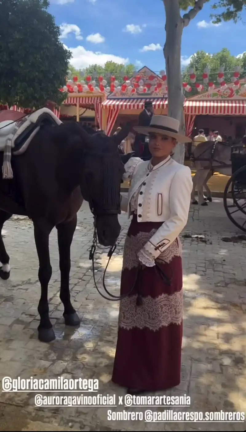 El primer look de Gloria Camila Ortega en la Feria de Abril 2025 