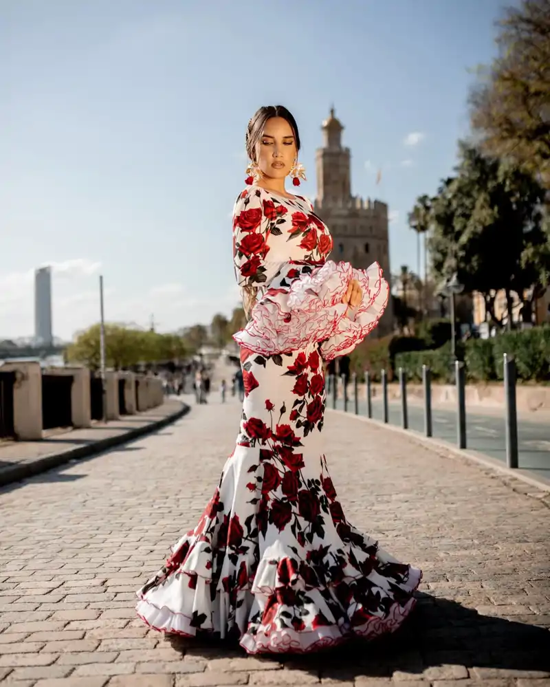 India Martínez y su look para la Feria de Abril 2025 