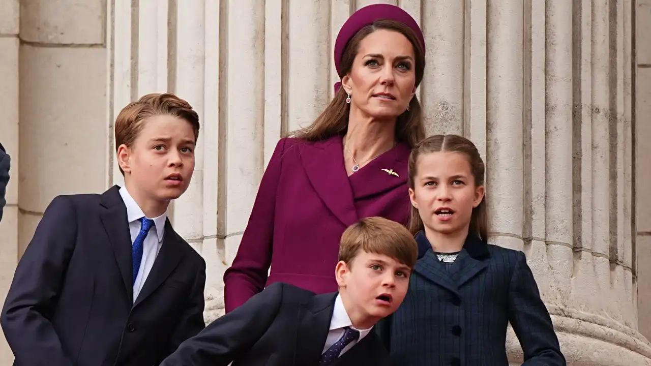 La prensa británica pilla al príncipe Louis en un desternillante momento: se burla de su hermano George 