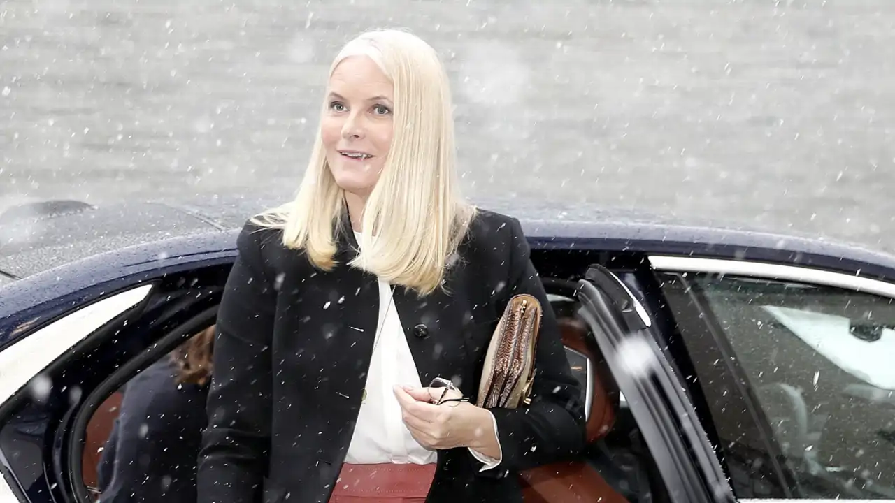 La prensa internacional sentencia la actitud de Mette-Marit de Noruega tras su momento más complicado