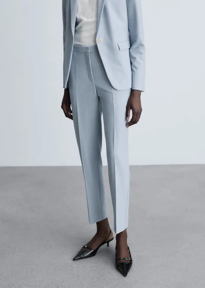 Pantalón recto traje de Mango 35,99 euros  