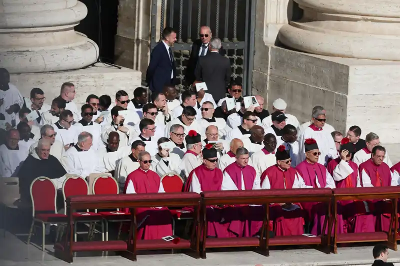 Religiosos en el funeral del Papa Francisco. 