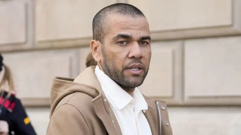 Dani Alves de camino a los juzgados
