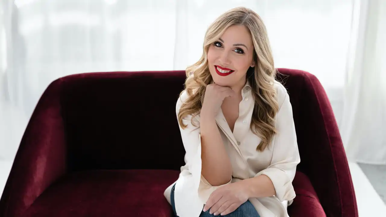Esther Moreno, experta cosmetóloga y facialista, advierte: “Esta es la cantidad de producto que deberías usar en tu rutina facial”