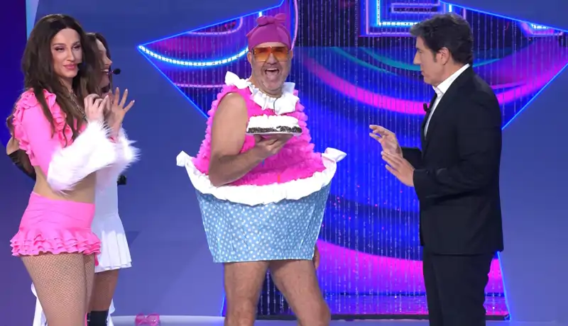 Flo disfrazado de cupcake