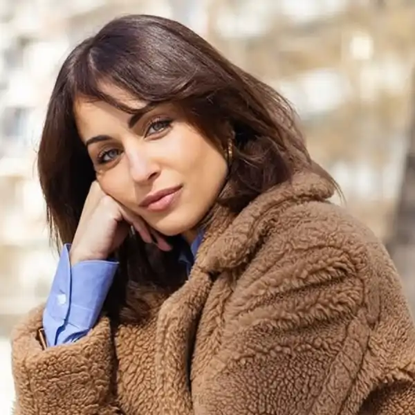Así es el lujoso barrio en el que vive la actriz Hiba Abouk junto a sus dos hijos en Madrid