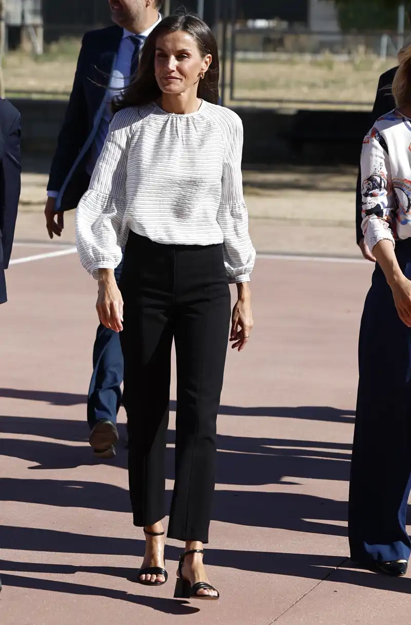 Los pantalones cigarrette que Doña Letizia tiene en su armario desde hace años