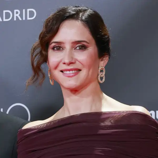 Olalla Álvarez, experta en dermoestética: “ Isabel Díaz Ayuso usa aparatología no invasiva que le ayuda a mantener, potenciar y prevenir el envejecimiento prematuro”