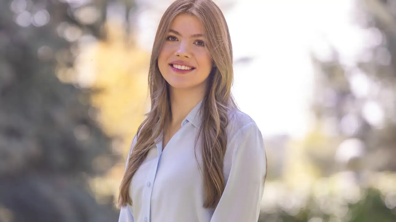 La infanta Sofía en su posado por su 18 cumpleaños.