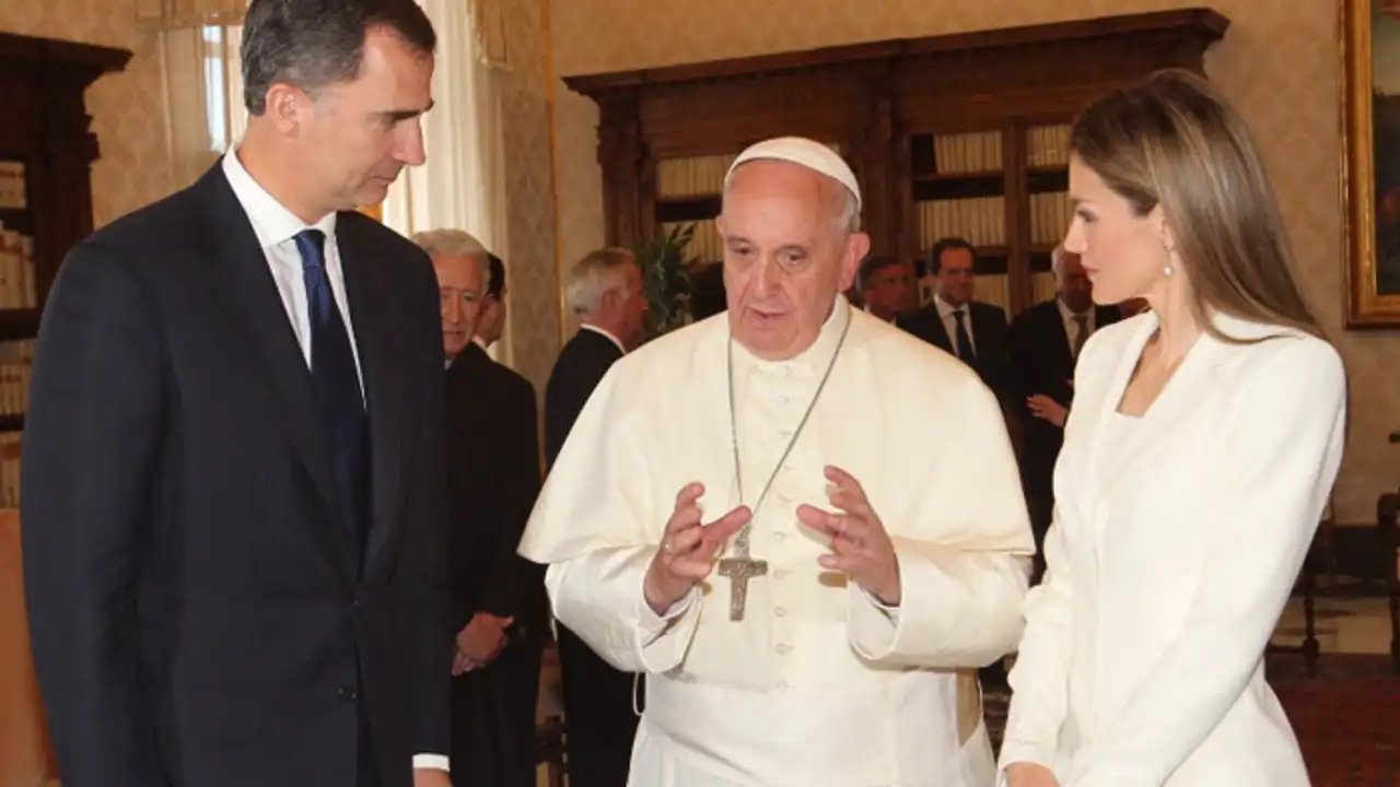 Los Reyes Felipe y Letizia con el Papa Francisco