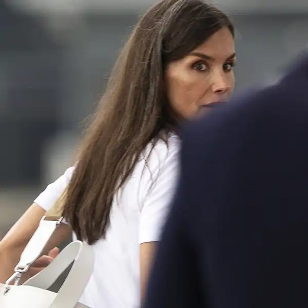 Letizia, a pie de calle: lo que descubren las escapadas de la Reina en solitario