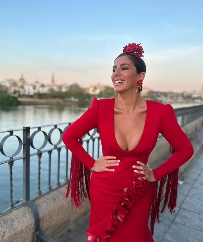 Anabel Pantoja, en plena polémica por la asistencia de influencer, reflexiona sobre “la auténtica” Feria de Abril 