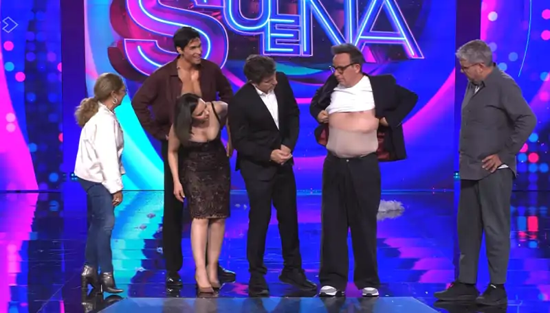 Ángel Llàcer muestra su faja